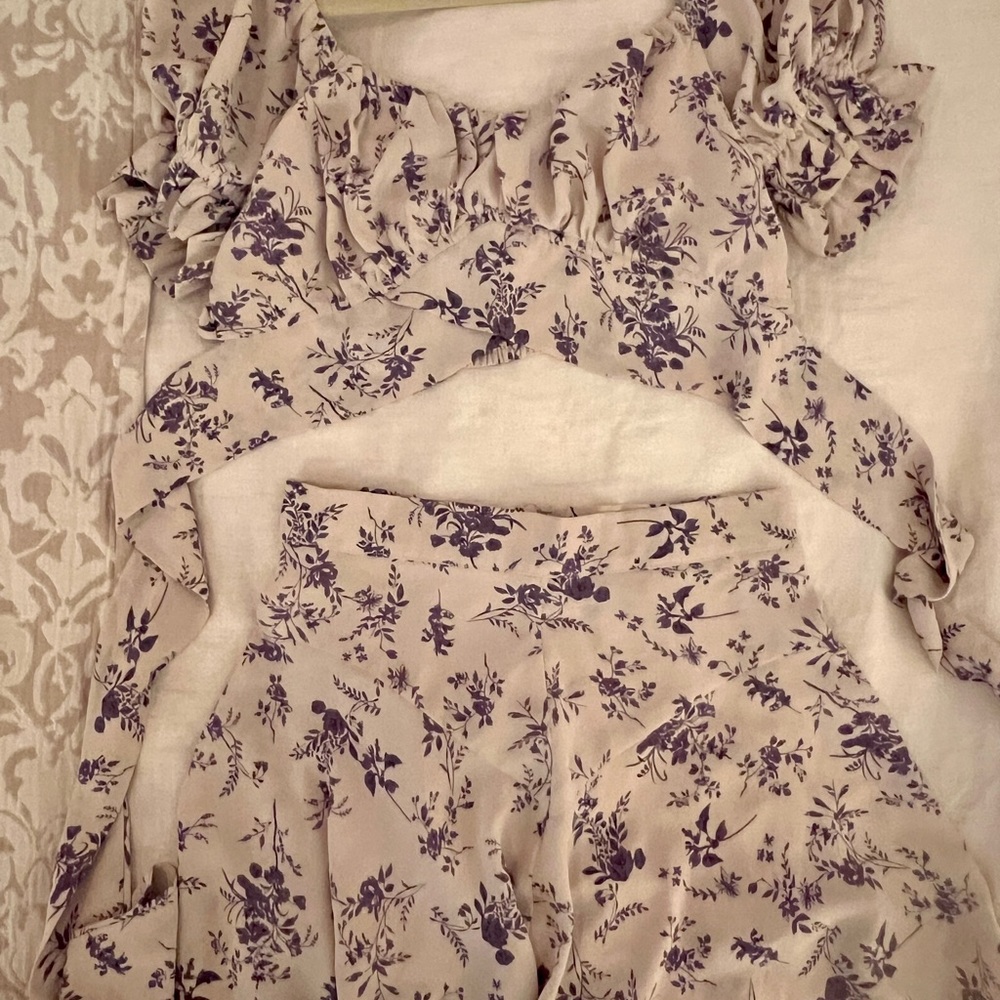 2Bella x-small top and skirt set